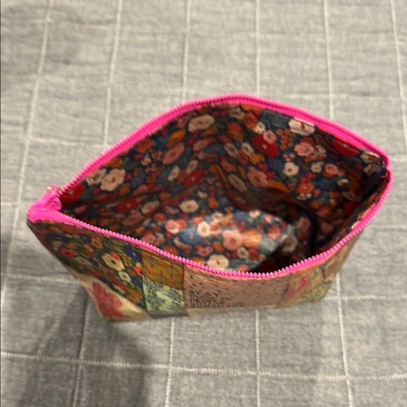 Floral Women's reversible pouch - Picture 6 of 6
